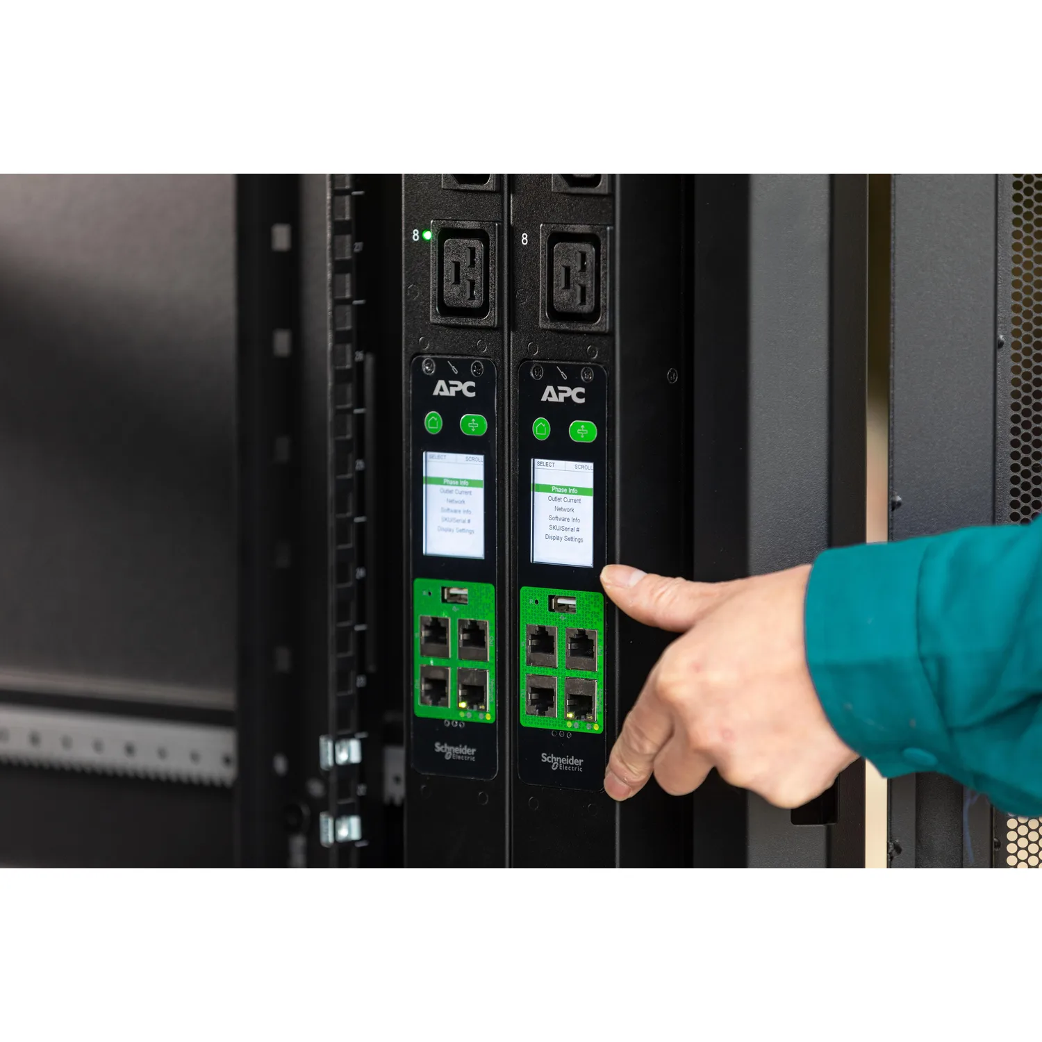 EPDU2116M - Easy PDU Ölçümlü SıfırU, 16A, 230V, (18)C13, (3)C19, IEC309 - 2