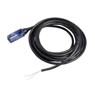 Telemecanique Sensors XS7J1A1PAL2 - Endüktif sensör, XS7, 8x22x8 mm, PBT, Sn 2.5 mm, PNP, kablo 2 m, J formu yassı, 12...24 VDC